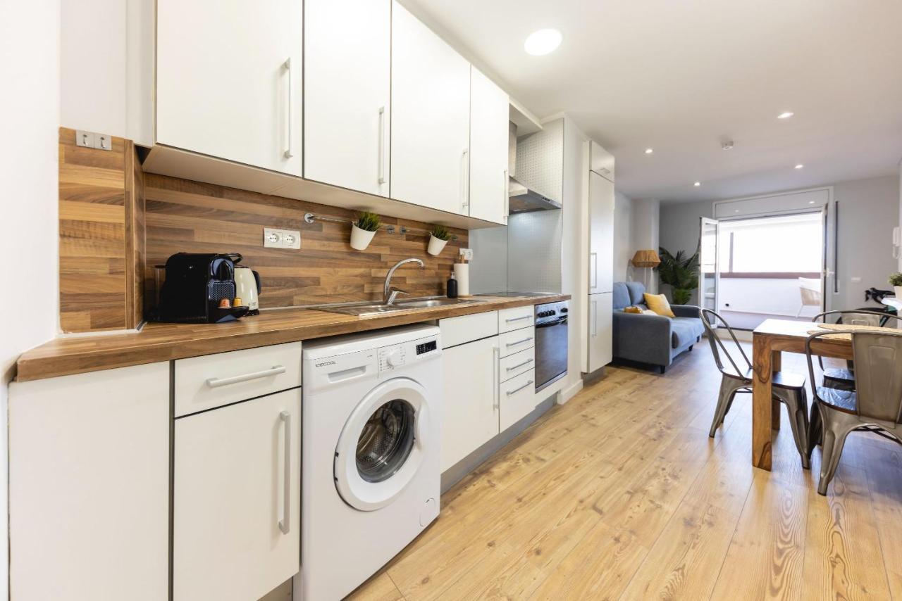 Bravissimo Eiximenis, With Beautiful Terrace And Views Apartment Херона Екстериор снимка